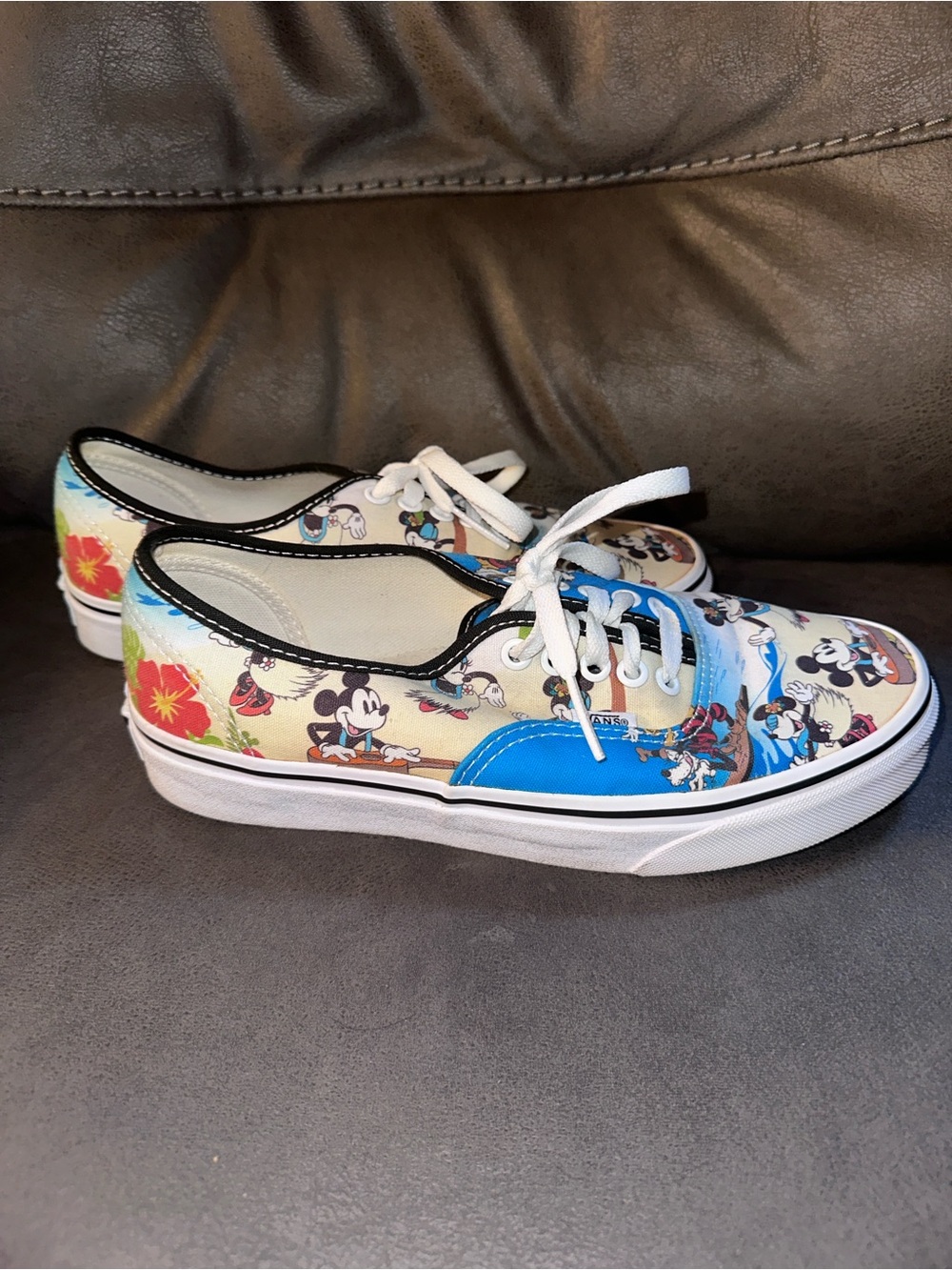 Vans x Disney Aloha Hawaii Authentic Mickey Minnie Goofy Shoes M7 W8.5 Rare - Picture 5 of 6